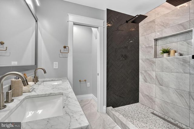 4122 FERRY LANDING RD, Alexandria, VA 22309