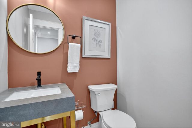 4122 FERRY LANDING RD, Alexandria, VA 22309