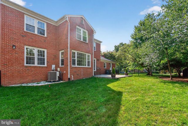 4122 FERRY LANDING RD, Alexandria, VA 22309