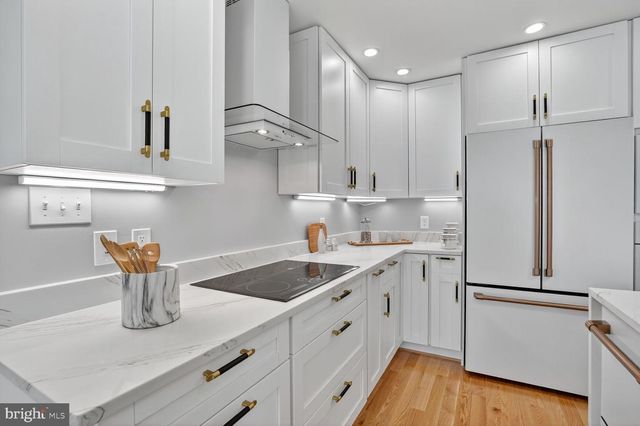 4122 FERRY LANDING RD, Alexandria, VA 22309