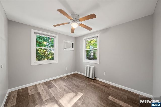 98 Jackson Avenue, Pequannock Township, NJ 07444