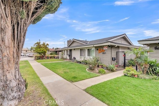 1304 W Lido 2, Anaheim, CA 92801