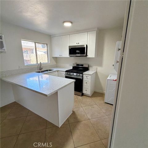 1304 W Lido 2, Anaheim, CA 92801