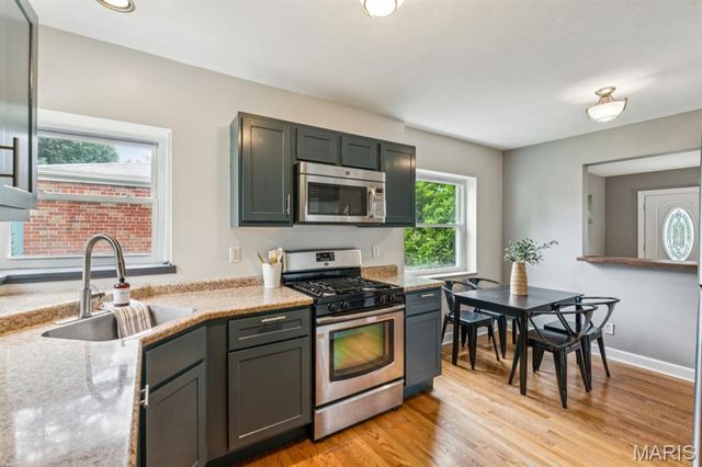 4114 McDonald Avenue, St Louis, MO 63116