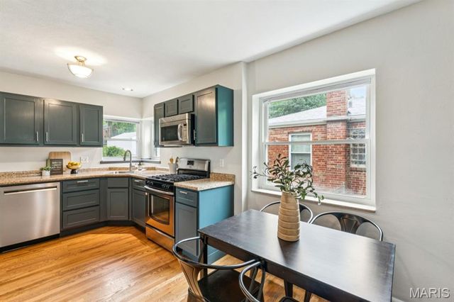 4114 McDonald Avenue, St Louis, MO 63116