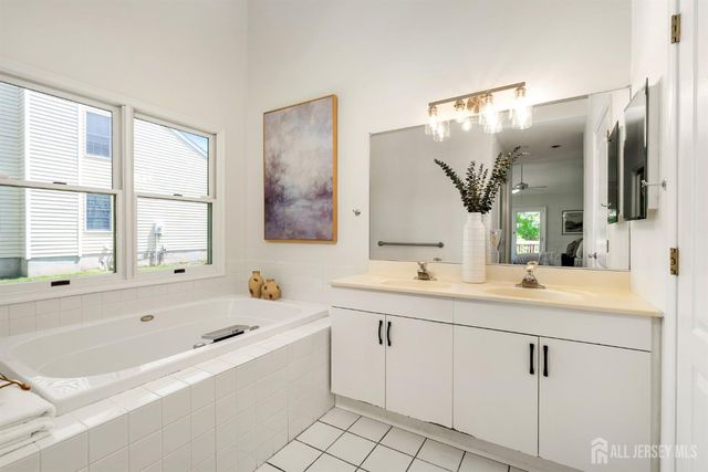 22 Boxwood Drive, South Brunswick, NJ 08540