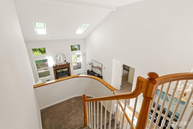 22 Boxwood Drive, South Brunswick, NJ 08540