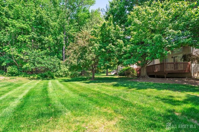 22 Boxwood Drive, South Brunswick, NJ 08540