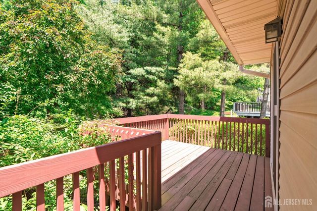 22 Boxwood Drive, South Brunswick, NJ 08540
