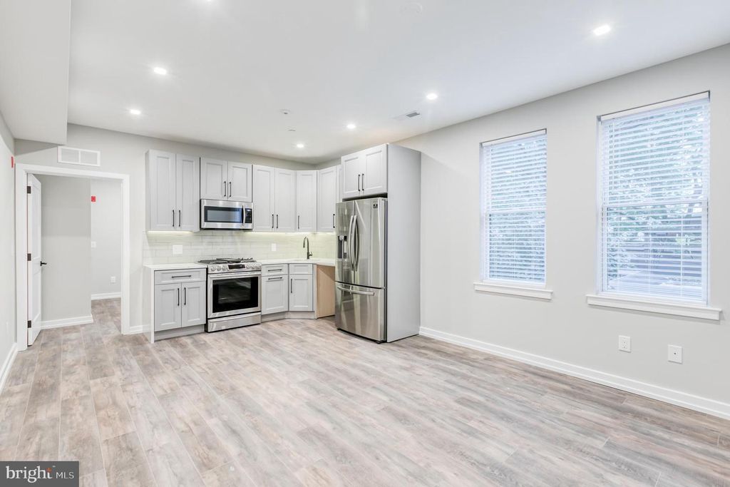 2026 SPRING GARDEN ST #2B, Philadelphia, PA 19130