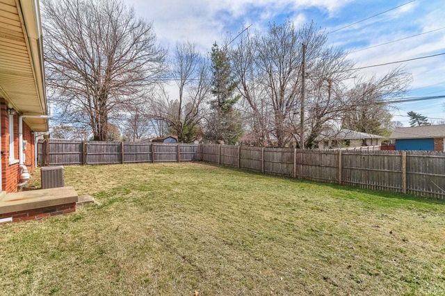 330 Vista Drive, Mount Vernon, IN 47620