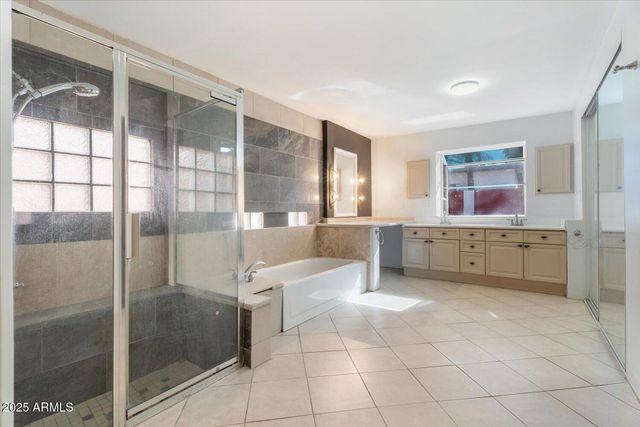 2741 E BRILL Street, Phoenix, AZ 85008