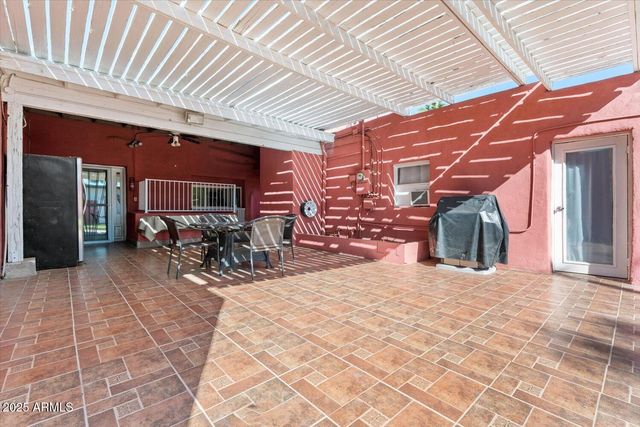 2741 E BRILL Street, Phoenix, AZ 85008