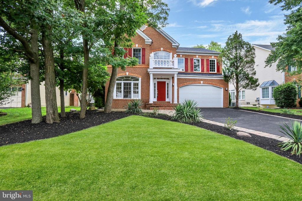 2054 MADRILLON RD, Vienna, VA 22182