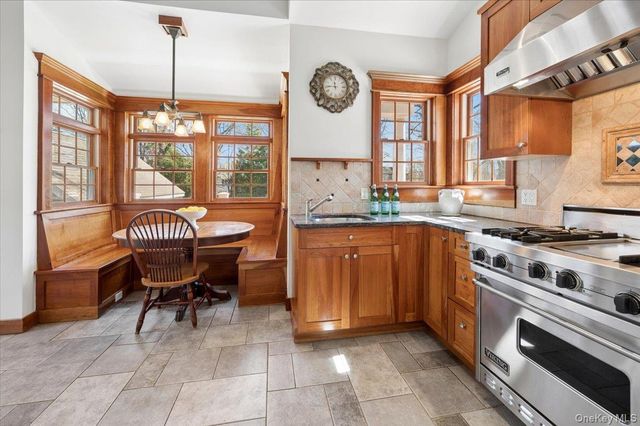 964 Highland Avenue, Pelham, NY 10803