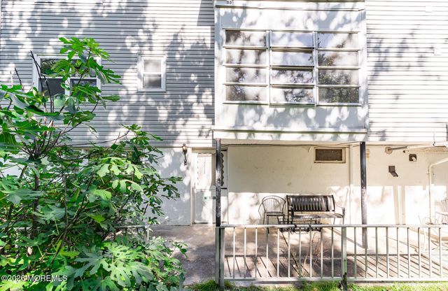 11 Indiana Court 993, Matawan, NJ 07747