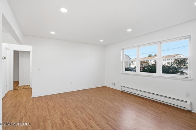 11 Indiana Court 993, Matawan, NJ 07747