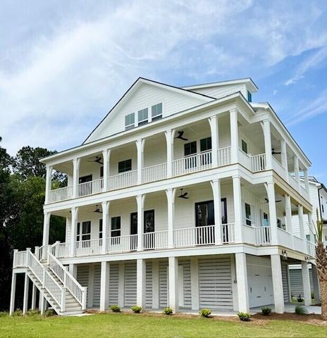 1051 Capersview Court, Awendaw, SC 29429