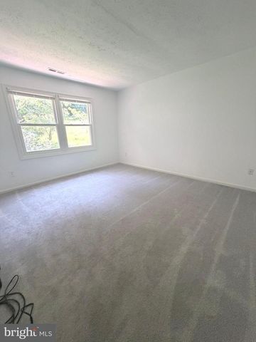 6001 RIVER FOREST DR, Manassas, VA 20112