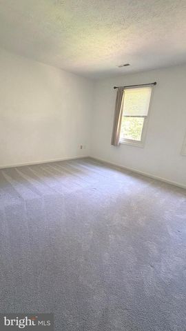 6001 RIVER FOREST DR, Manassas, VA 20112