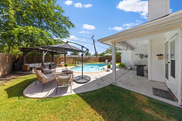 504 Fort Worth Street, Mansfield, TX 76063