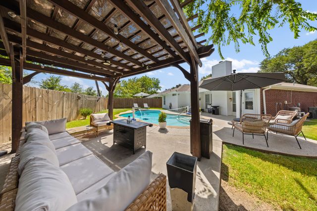 504 Fort Worth Street, Mansfield, TX 76063