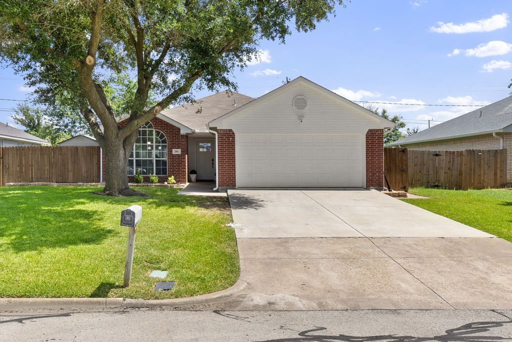 504 Fort Worth Street, Mansfield, TX 76063
