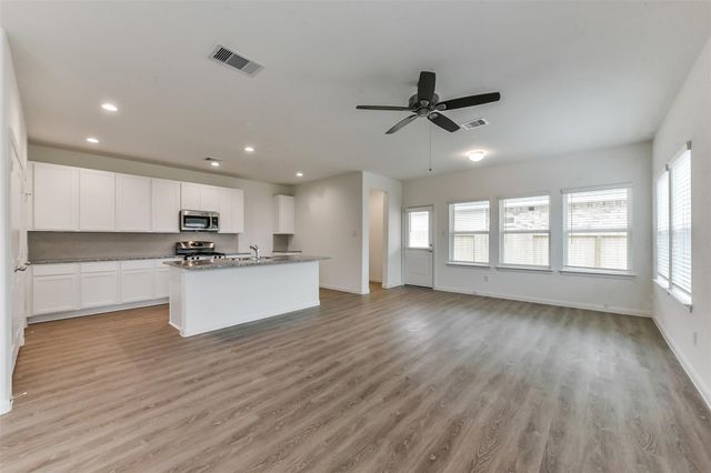 3906 Sugardale Street, Baytown, TX 77521