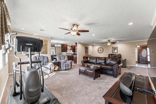 2525 32nd Avenue N, Texas City, TX 77590