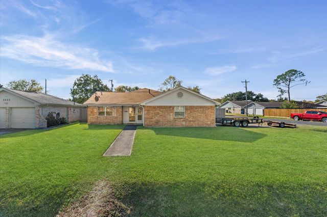 2525 32nd Avenue N, Texas City, TX 77590