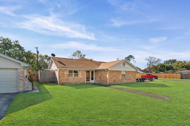 2525 32nd Avenue N, Texas City, TX 77590