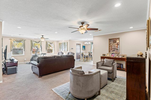 2525 32nd Avenue N, Texas City, TX 77590