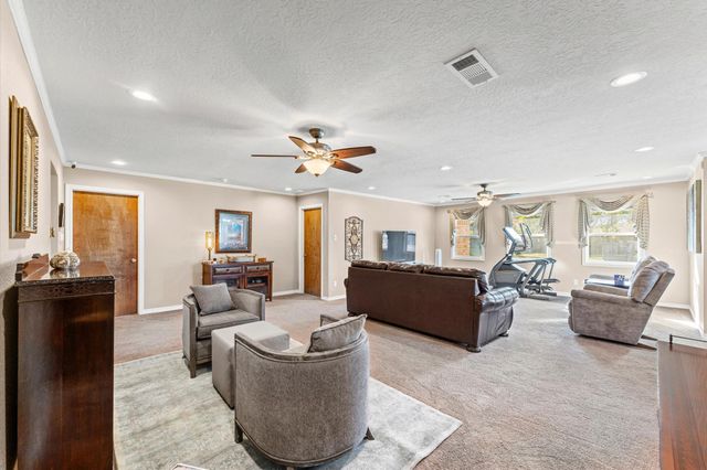 2525 32nd Avenue N, Texas City, TX 77590