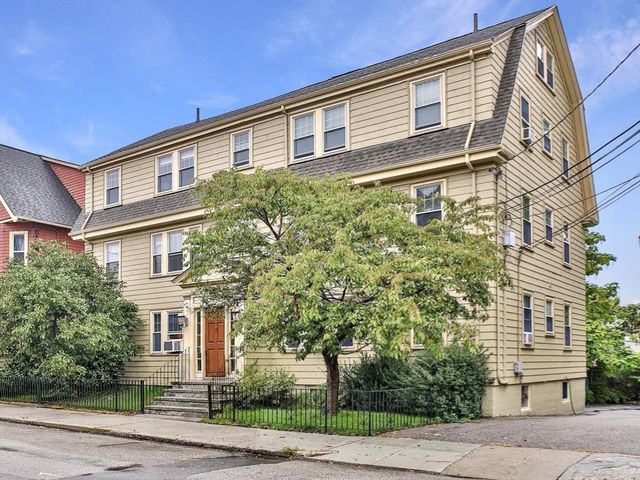 17 Hastings St 5, Boston, MA 02132