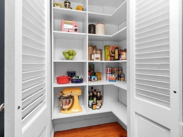 17 Hastings St 5, Boston, MA 02132