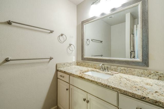 1011 Whippoorwill Court, Arlington, TX 76014