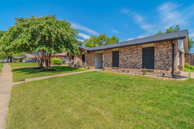 1011 Whippoorwill Court, Arlington, TX 76014