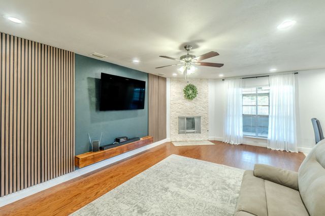 1011 Whippoorwill Court, Arlington, TX 76014