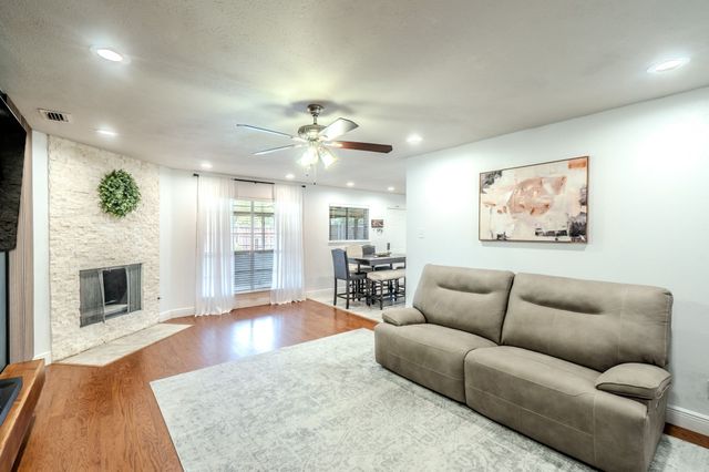 1011 Whippoorwill Court, Arlington, TX 76014