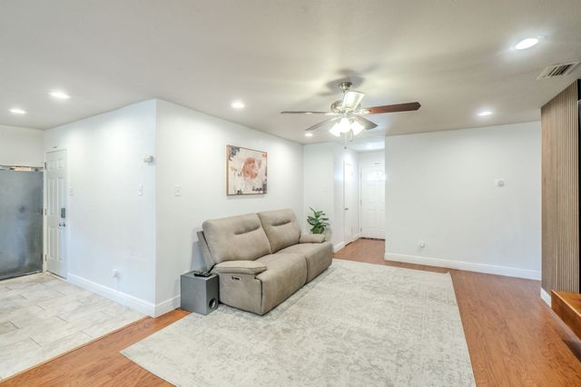 1011 Whippoorwill Court, Arlington, TX 76014