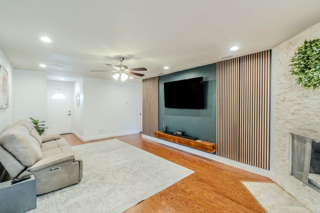 1011 Whippoorwill Court, Arlington, TX 76014