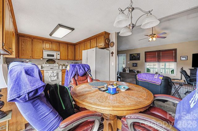 126 Rock Island Drive, Statesville, NC 28625