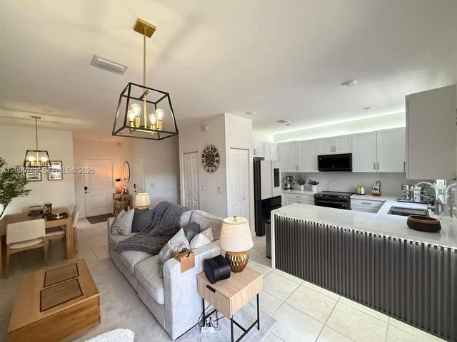 20917 NE 8th Ave 20917, Miami, FL 33179