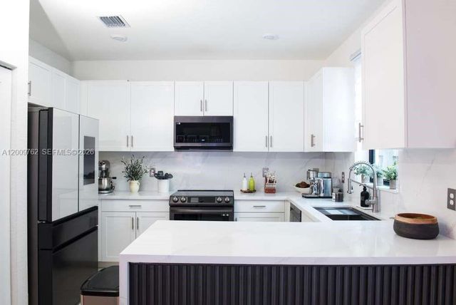 20917 NE 8th Ave 20917, Miami, FL 33179