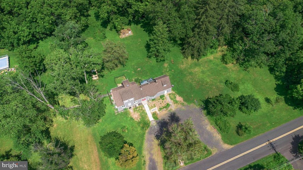 5247 OLD EASTON RD, Doylestown, PA 18902