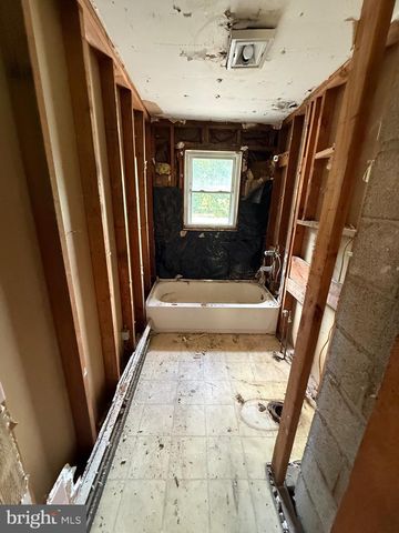 60 MANN YORKETOWN RD, Woodstown, NJ 08098