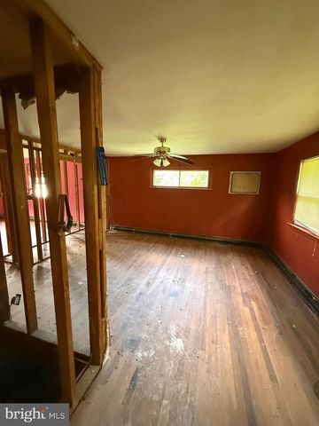 60 MANN YORKETOWN RD, Woodstown, NJ 08098