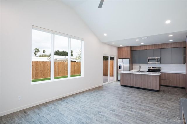 2103 Dragonfly Street 4, Mission, TX 78572