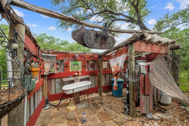 13700 FM 150 W, Driftwood, TX 78619