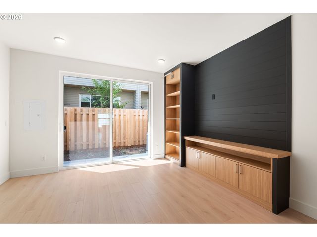 6010 Ne 30th Ave, Portland, OR 97211